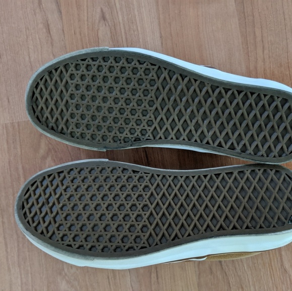 Vans Classic Courduroy Slip Ons - Picture 2 of 3